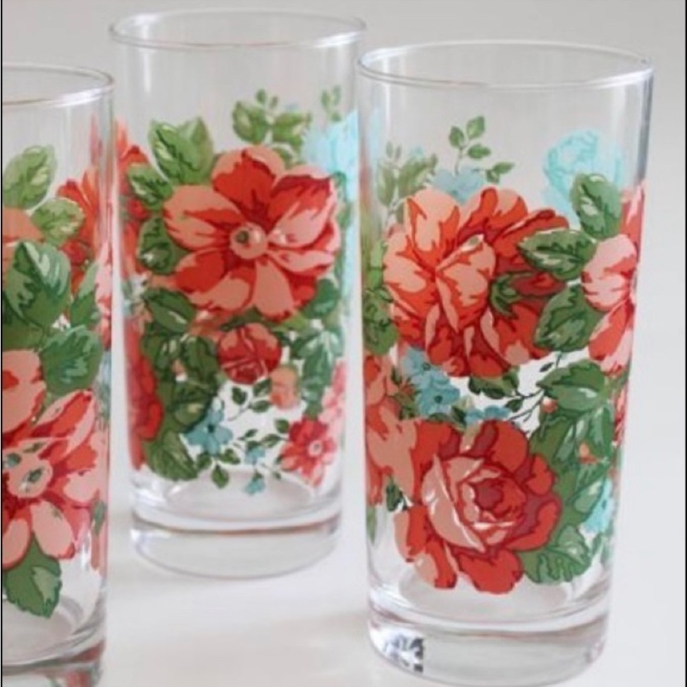 New in box The Pioneer Woman Retired Set of 4 Vintage Floral Glass Tumblers - Picture 2 of 4
